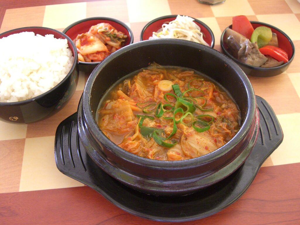 kimchi jjigae